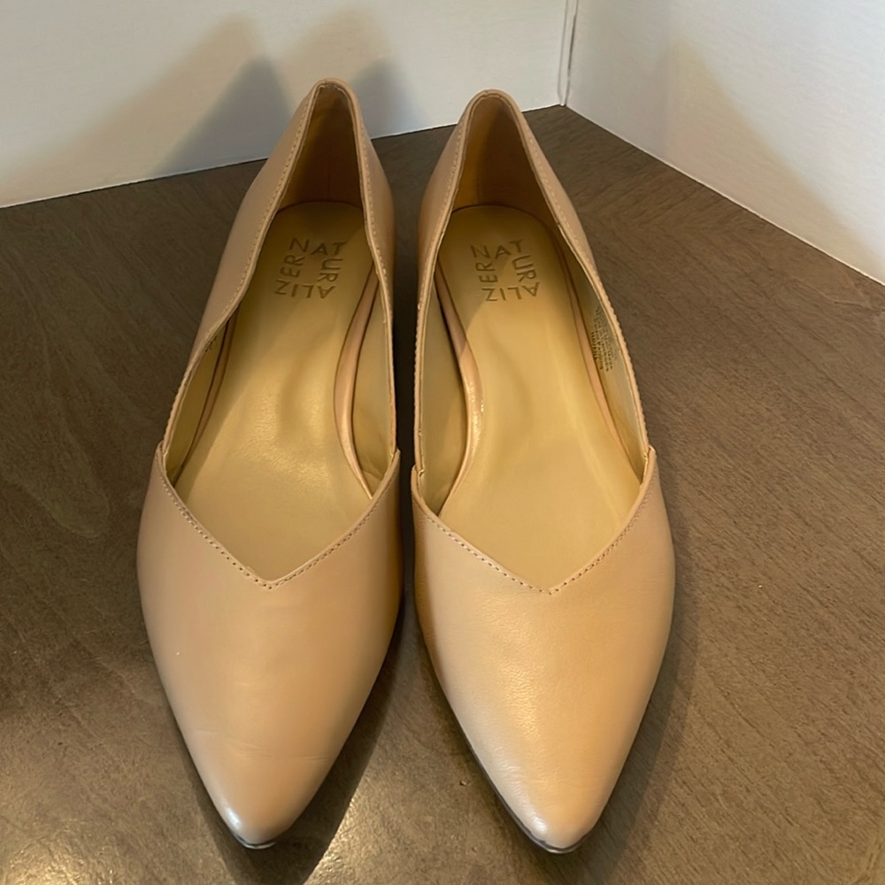 Naturalizer Nude Flats with Gold Detail on heel